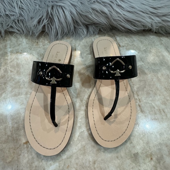 Kate Spade Cece Heart Black Shiny PVC Thong Sandals. New - Picture 4 of 9